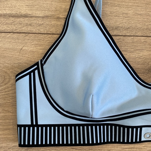 alo yoga |  Airlift Line Up Bra | Celestial Blue | Size Small - Picture 6 of 10